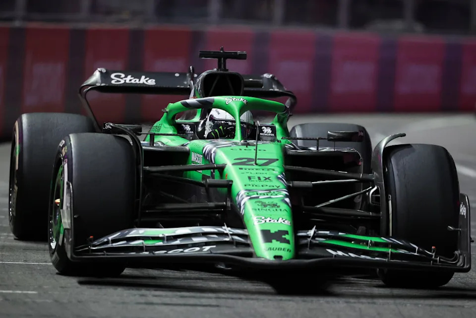 F1 Officers Examine Nico Hulkenberg’s Automobile Earlier than Qatar GP F1 Officers Examine Nico Hulkenberg’s Automobile Earlier than Qatar GP