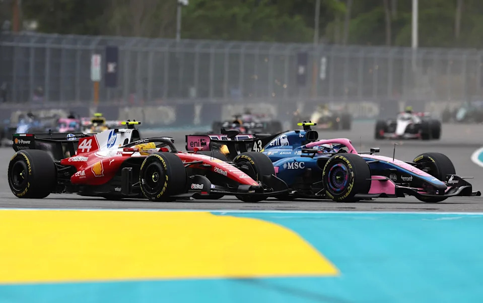 Watch: Lewis Hamilton caught giving rival center finger throughout Miami GP Watch: Lewis Hamilton caught giving rival center finger throughout Miami GP