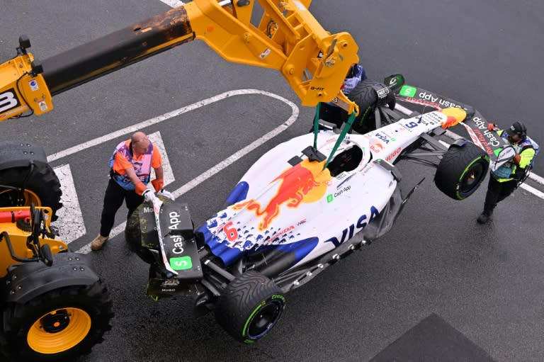 Norris holds off Verstappen to win rain-hit Australian Grand Prix Norris holds off Verstappen to win rain-hit Australian Grand Prix