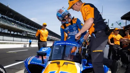 Kyle Larson crashes throughout Indianapolis 500 observe Kyle Larson crashes throughout Indianapolis 500 observe