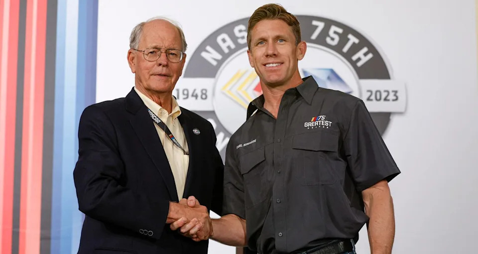Carl Edwards focuses on gratitude, humility as he joins NASCAR Corridor of Fame Carl Edwards focuses on gratitude, humility as he joins NASCAR Corridor of Fame