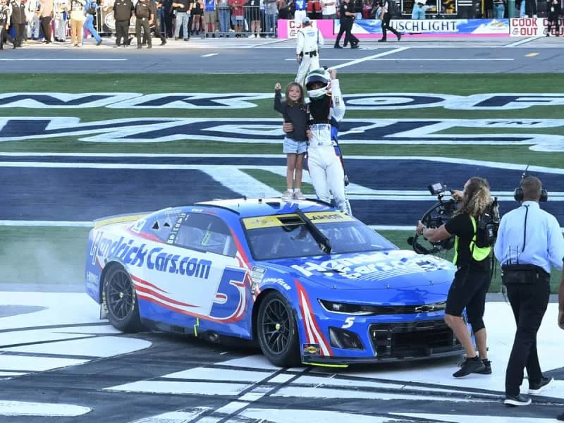 NASCAR’s Late Charlotte Reform Attracts Blunt 4-Phrase Verdict From 68-YO Veteran NASCAR’s Late Charlotte Reform Attracts Blunt 4-Phrase Verdict From 68-YO Veteran