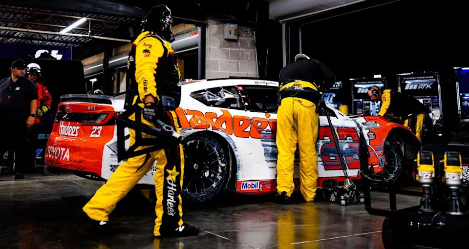 Evaluation: NASCAR goes Nashville sizzling as brakes warmth up, tensions rise Evaluation: NASCAR goes Nashville sizzling as brakes warmth up, tensions rise