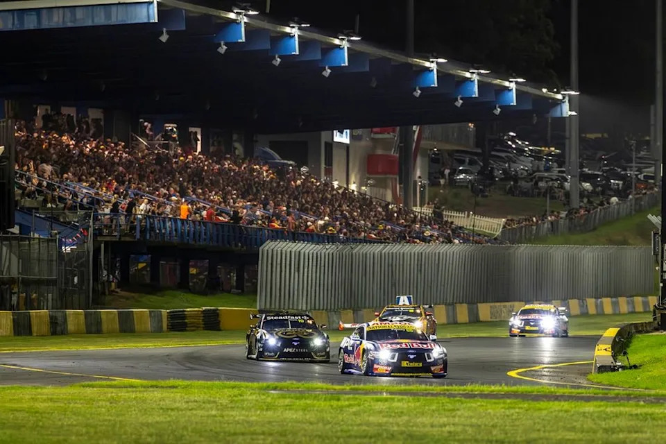 Supercars Sydney: Anton De Pasquale dominates night time race Supercars Sydney: Anton De Pasquale dominates night time race