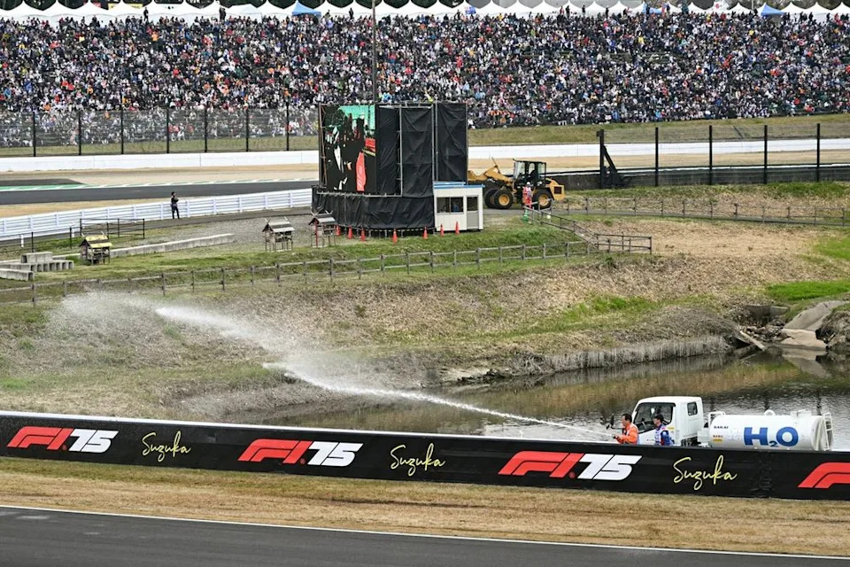 F1 Fee discusses options for lagging 2026 engines and grass fires F1 Fee discusses options for lagging 2026 engines and grass fires