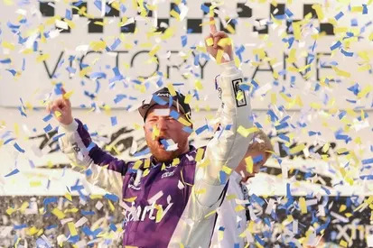 Denny Hamlin explains how 23XI is thrashing JGR with their very own knowledge Denny Hamlin explains how 23XI is thrashing JGR with their very own knowledge