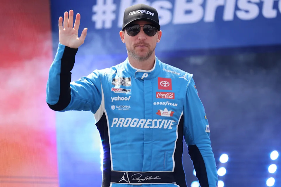 Denny Hamlin Fires Again at Kyle Larson’s Submit-Race Diss Denny Hamlin Fires Again at Kyle Larson’s Submit-Race Diss