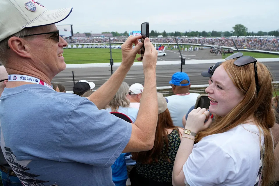 Viral ‘IndyCar dad’ goes to his first Indy 500, meets Felix Rosenqvist, then he wins Viral ‘IndyCar dad’ goes to his first Indy 500, meets Felix Rosenqvist, then he wins