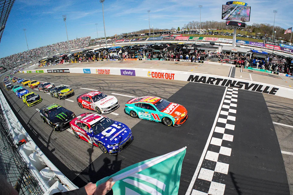 Chase Elliott ends Hendrick 2026 drought at Martinsville race, winners and losers Chase Elliott ends Hendrick 2026 drought at Martinsville race, winners and losers