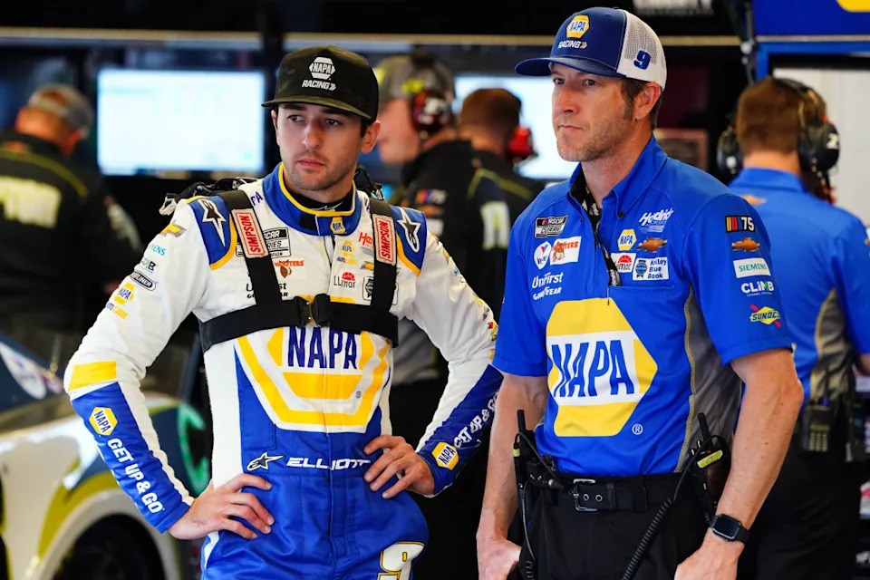 Larry McReynolds Shuts Down Criticism of Chase Elliott Crew Chief however Talks Future With out Him Larry McReynolds Shuts Down Criticism of Chase Elliott Crew Chief however Talks Future With out Him