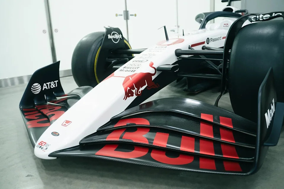 Crimson Bull reveals particular Japanese GP livery as Honda tribute Crimson Bull reveals particular Japanese GP livery as Honda tribute