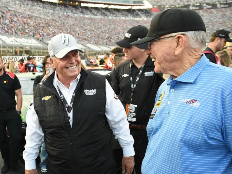 Rick Hendrick’s 34-YO NASCAR Rivalry to Catch Extra Warmth in 2026, Claims KevinHarvick Rick Hendrick’s 34-YO NASCAR Rivalry to Catch Extra Warmth in 2026, Claims KevinHarvick