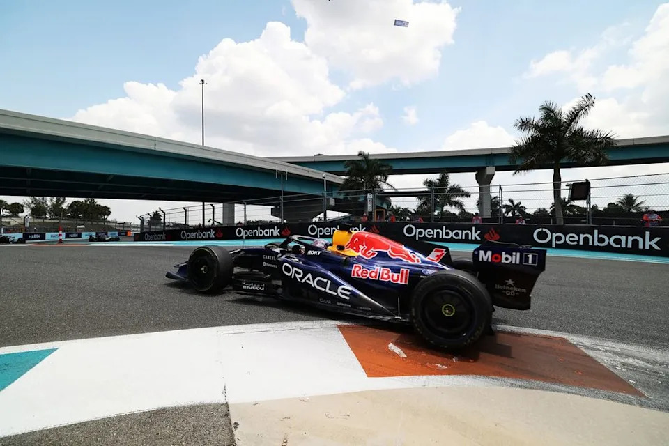 F1 Miami GP: Lando Norris wins dash in McLaren 1-2 F1 Miami GP: Lando Norris wins dash in McLaren 1-2