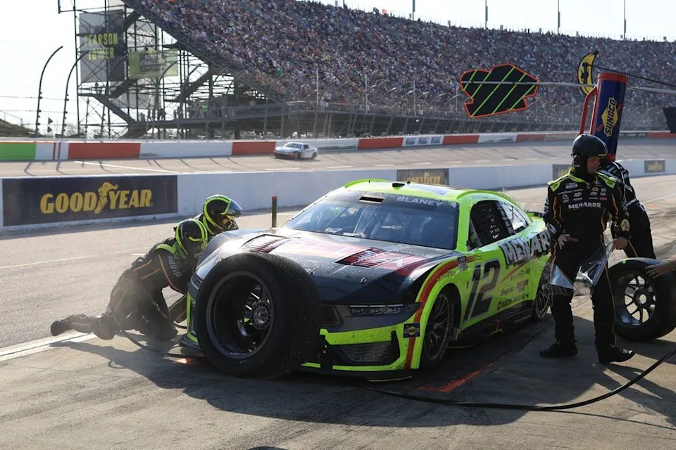 Crew Penske makes one other pit crew change for Ryan Blaney Crew Penske makes one other pit crew change for Ryan Blaney