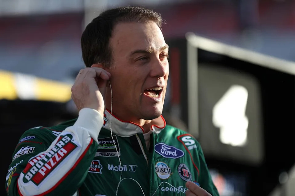 Kevin Harvick claps again at Stephen A. Smith’s declare that NASCAR drivers aren’t athletes Kevin Harvick claps again at Stephen A. Smith’s declare that NASCAR drivers aren’t athletes