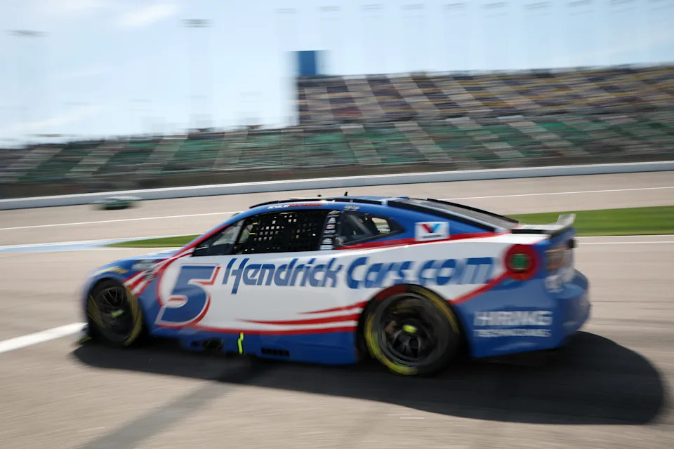 Kyle Larson units one other report throughout Kansas race | NASCAR takeaways Kyle Larson units one other report throughout Kansas race | NASCAR takeaways