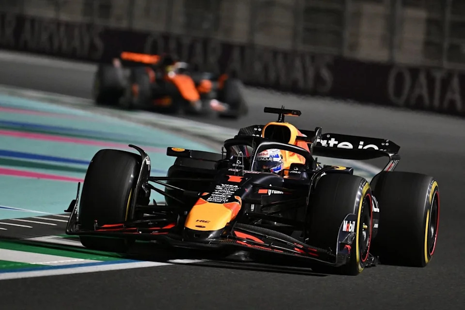 “Max was the quickest” in Jeddah, Lando Norris claims – with Oscar Piastri cautious too “Max was the quickest” in Jeddah, Lando Norris claims – with Oscar Piastri cautious too