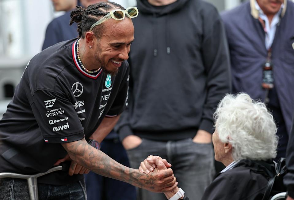 Lewis Hamilton pays tribute to Mary McGee after feminine motorsport pioneer’s dying at 87 Lewis Hamilton pays tribute to Mary McGee after feminine motorsport pioneer’s dying at 87