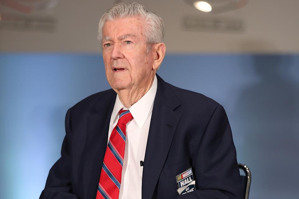 NASCAR legend Bobby Allison dies at 86 NASCAR legend Bobby Allison dies at 86