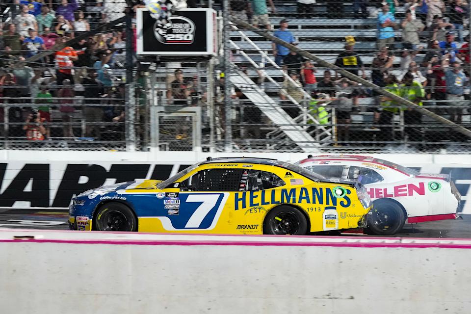 The best way to watch NASCAR Xfinity Sequence Championship: Reside stream, TV channel information The best way to watch NASCAR Xfinity Sequence Championship: Reside stream, TV channel information