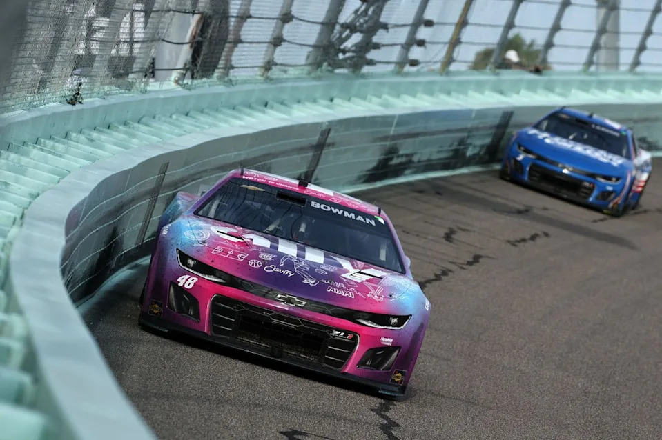 Alex Bowman admits he “choked that one away” in robust Homestead loss Alex Bowman admits he “choked that one away” in robust Homestead loss