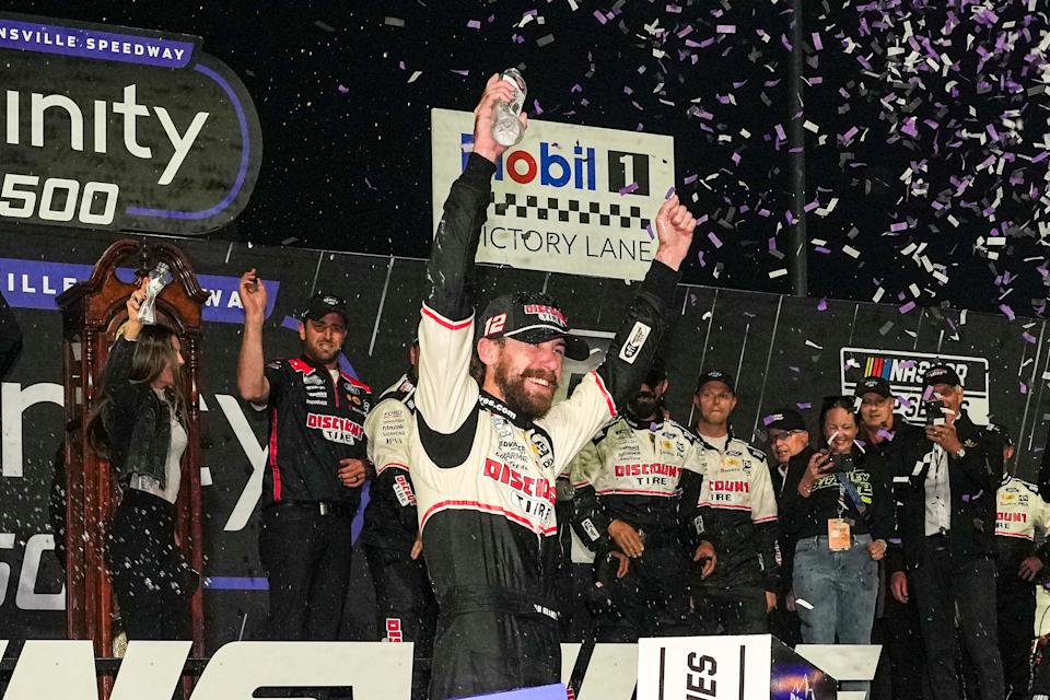 NASCAR By means of the Gears: Wallbangers, haymakers and F-bombs at Martinsville NASCAR By means of the Gears: Wallbangers, haymakers and F-bombs at Martinsville