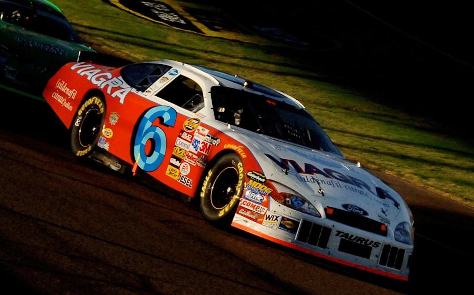 When is the Daytona 500? Mark Martin drives by to inform us when the NASCAR season begins When is the Daytona 500? Mark Martin drives by to inform us when the NASCAR season begins