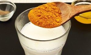 turmeric and honey milk turmeric and honey milk