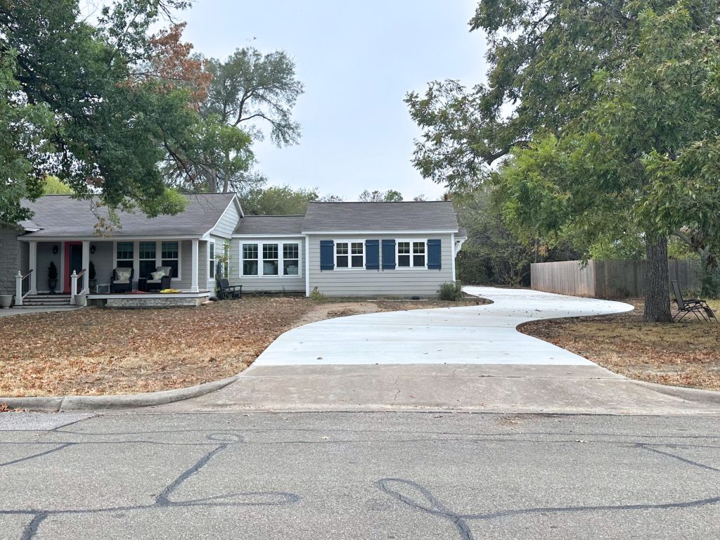 Here is our new entry! (Plus the ramp to my workshop) Here is our new entry! (Plus the ramp to my workshop)
