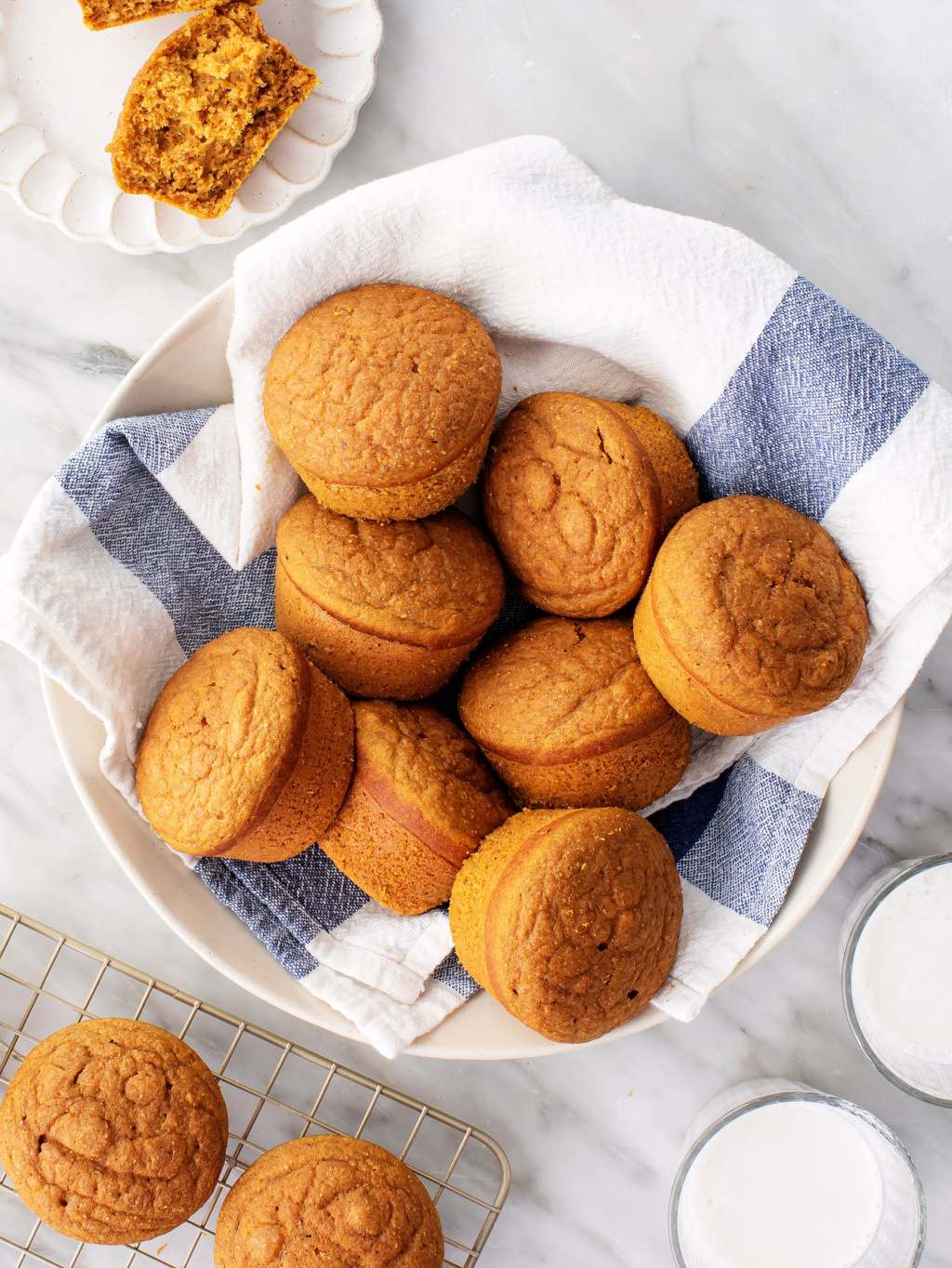 Healthy Pumpkin Muffins Recipe – Love and Lemons Healthy Pumpkin Muffins Recipe – Love and Lemons