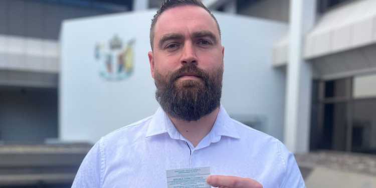 Rotorua policeman wins court battle over fine following i-Park app frustrations Rotorua policeman wins court battle over fine following i-Park app frustrations