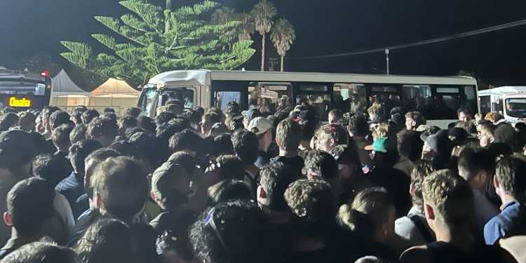 Auckland Valley Festival Faces Issues with Queues and Facilities Auckland Valley Festival Faces Issues with Queues and Facilities