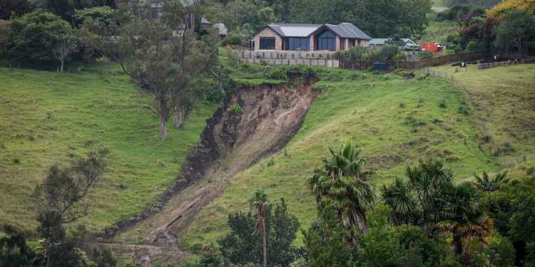 Tauranga couple feels safe in new Welcome Bay home after slip incident Tauranga couple feels safe in new Welcome Bay home after slip incident