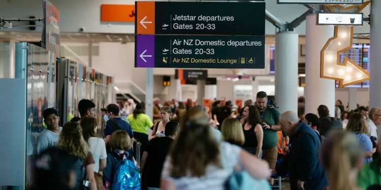Police escort man off New Plymouth-bound Air NZ flight, ‘concerning remarks’ delay take-off Police escort man off New Plymouth-bound Air NZ flight, ‘concerning remarks’ delay take-off