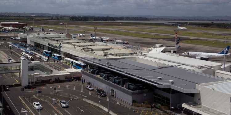 Auckland Airport park-and-ride heist: Recidivist offender returned to jail after wild ride Auckland Airport park-and-ride heist: Recidivist offender returned to jail after wild ride