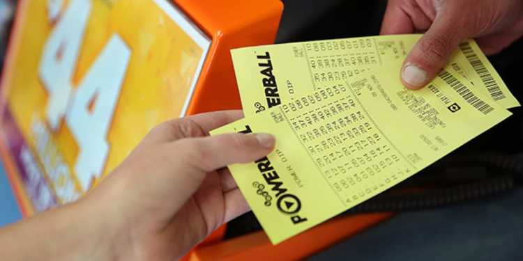 Lotto Powerball: Lucky Porirua punter snags .2 million in jackpot draw Lotto Powerball: Lucky Porirua punter snags .2 million in jackpot draw