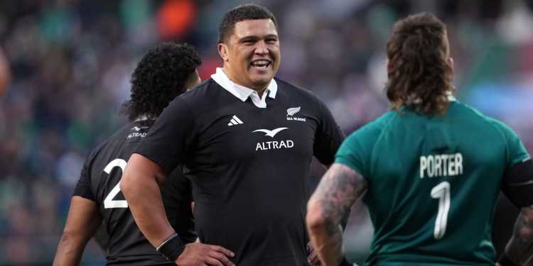All Blacks Defeat Ireland in Chicago Match All Blacks Defeat Ireland in Chicago Match