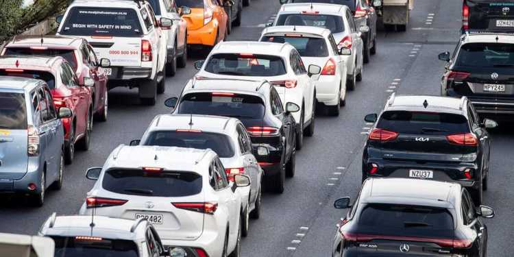 NZTA Reports Delays on Major Roads for Holiday Season NZTA Reports Delays on Major Roads for Holiday Season