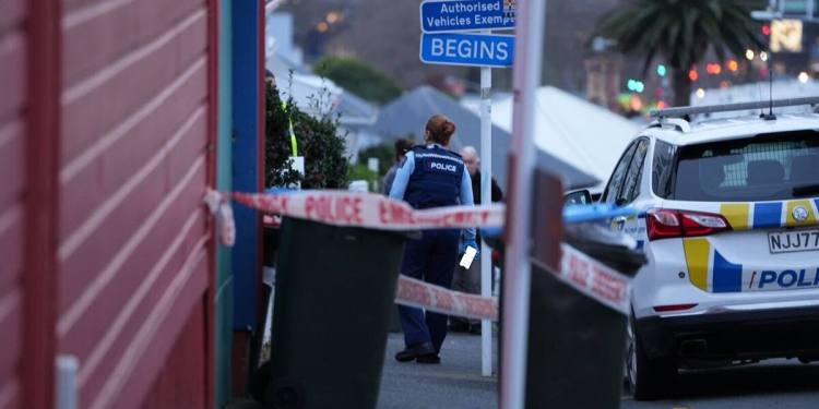 Police cordon off street in Ponsonby, workers told ‘not to touch anything’ Police cordon off street in Ponsonby, workers told ‘not to touch anything’
