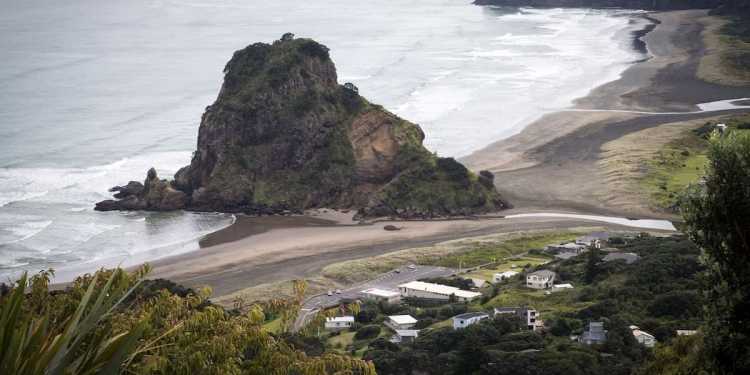 Person drowns at Piha Beach in Auckland Person drowns at Piha Beach in Auckland