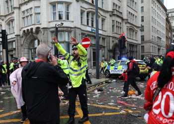 Car ploughs into crowd during Liverpool FC victory parade, man detained Car ploughs into crowd during Liverpool FC victory parade, man detained