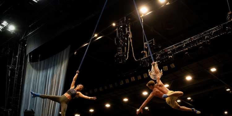 Performer Falls During Cirque du Soleil Show in Auckland Performer Falls During Cirque du Soleil Show in Auckland