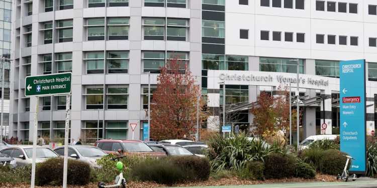 Christchurch ED sees record 400-plus patients daily, raising safety concerns Christchurch ED sees record 400-plus patients daily, raising safety concerns