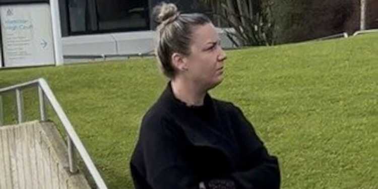 Drink-driving mother crashes at 100km/h, injures two others, but half bottle of wine stays in console Drink-driving mother crashes at 100km/h, injures two others, but half bottle of wine stays in console