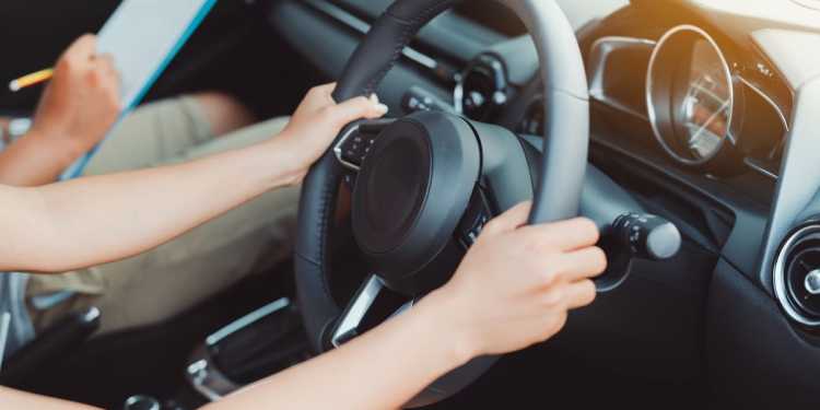 Driver licence changes: Government proposes to scrap second practical test, reduce eyesight tests Driver licence changes: Government proposes to scrap second practical test, reduce eyesight tests