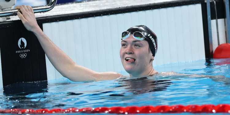 Kiwi Erika Fairweather disqualified from 400m freestyle world title defence Kiwi Erika Fairweather disqualified from 400m freestyle world title defence