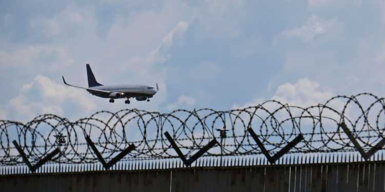 NZ Citizen Sauni Sini Deported from Australia for Family Violence NZ Citizen Sauni Sini Deported from Australia for Family Violence