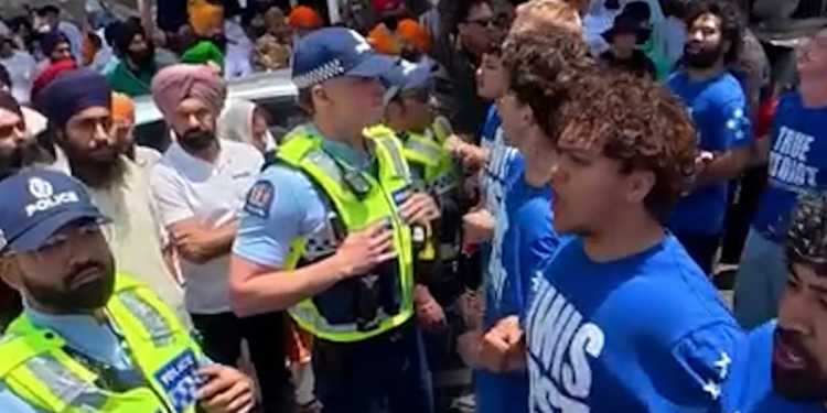 Brian Tamaki’s group clashes with Sikh parade in South Auckland Brian Tamaki’s group clashes with Sikh parade in South Auckland