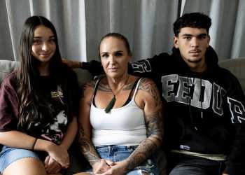 Pāpāmoa Landslide Displaces Family After Home Red-Stickered Pāpāmoa Landslide Displaces Family After Home Red-Stickered