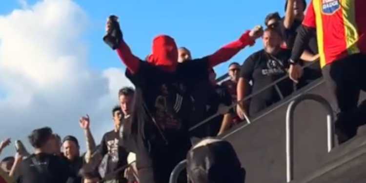 Football fans clash at Auckland FC match with Western Sydney Wanderers, one person arrested Football fans clash at Auckland FC match with Western Sydney Wanderers, one person arrested